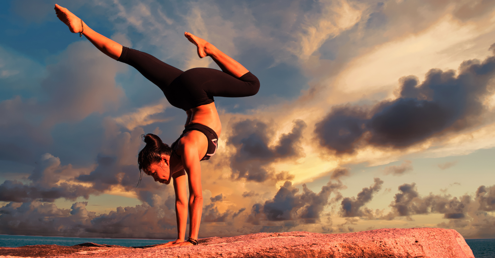 5 Health Benefits You'll Get From Vinyasa Yoga